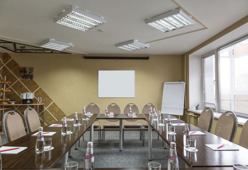 هتل Russia Congress