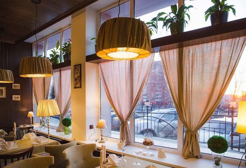 هتل Russia Congress