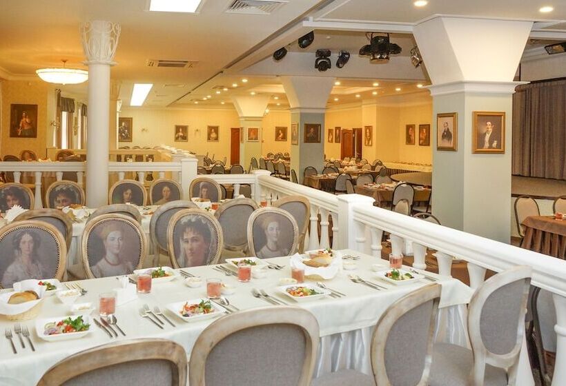 هتل Russia Congress