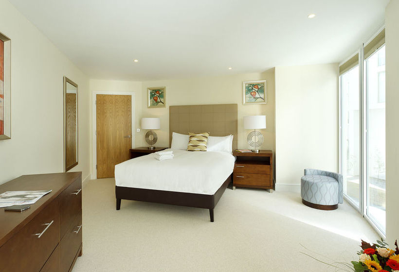 בית מלון כפרי Saco London Canary Wharf