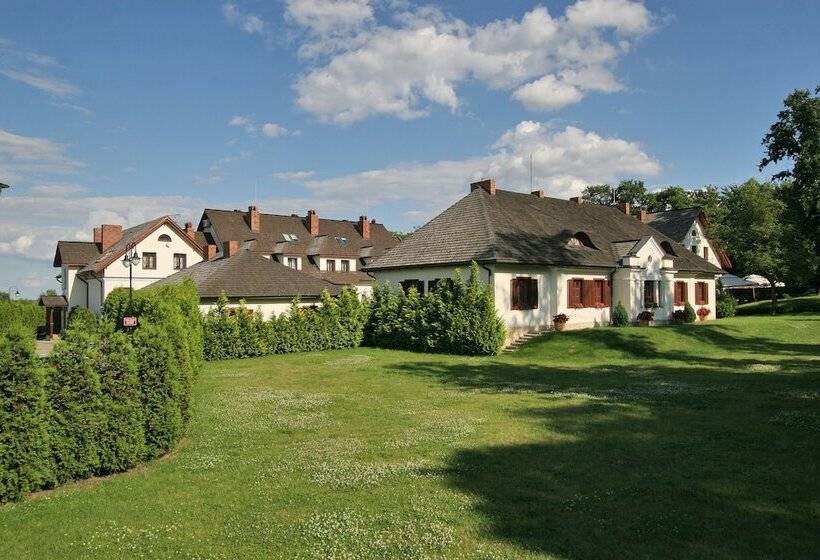 فندق Sarmata Zespół Dworski