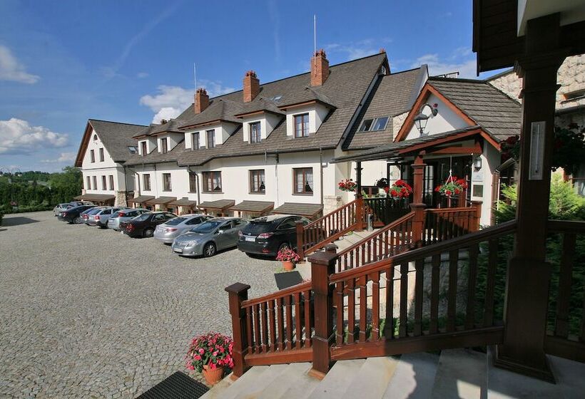 فندق Sarmata Zespół Dworski