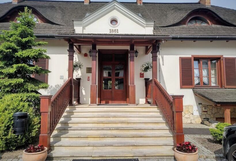 فندق Sarmata Zespół Dworski