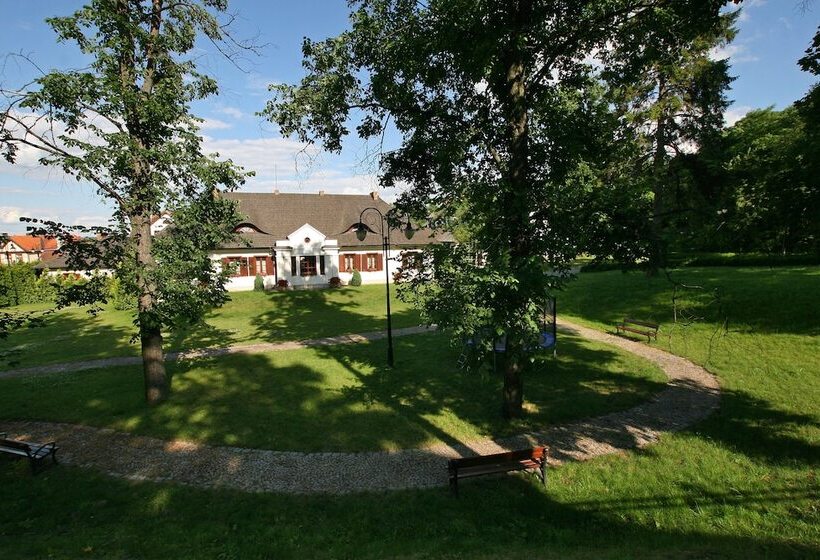 فندق Sarmata Zespół Dworski