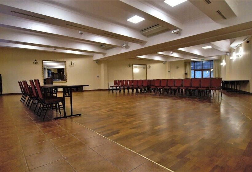 فندق Sarmata Zespół Dworski