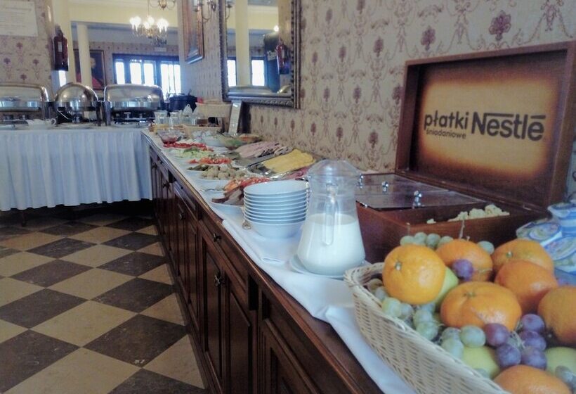 فندق Sarmata Zespół Dworski