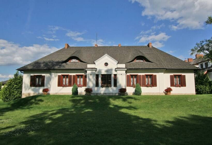 فندق Sarmata Zespół Dworski