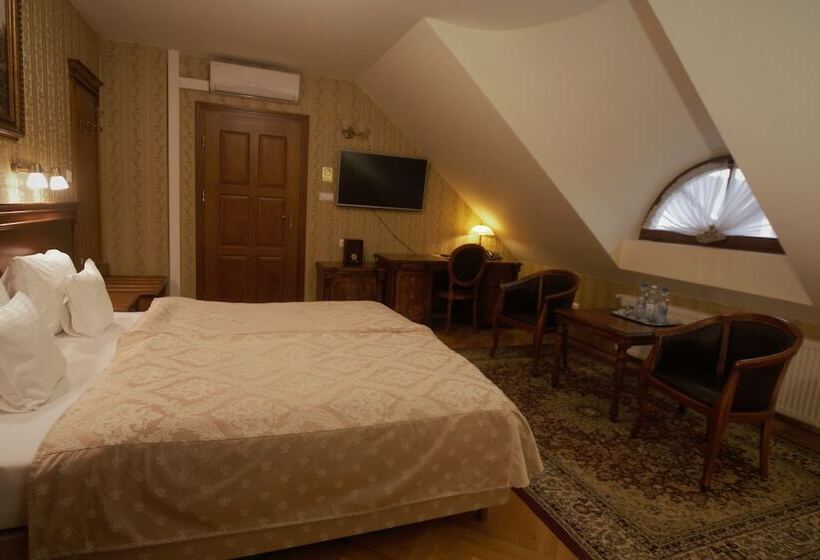 فندق Sarmata Zespół Dworski