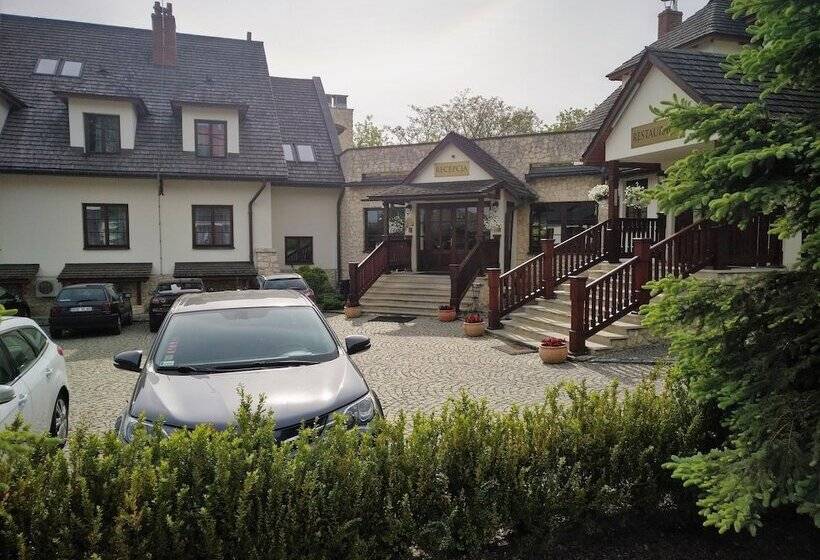 فندق Sarmata Zespół Dworski