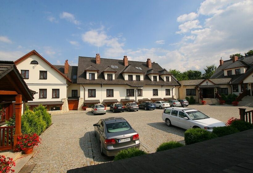 فندق Sarmata Zespół Dworski