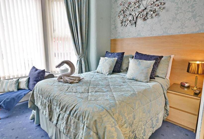 Отель The Astor