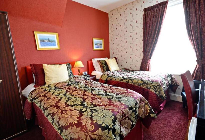 Отель The Astor