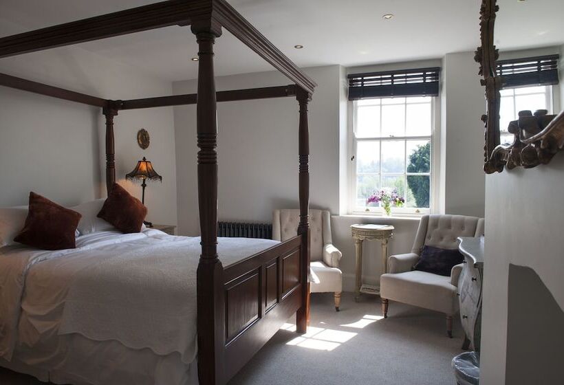 Отель The Bridge House