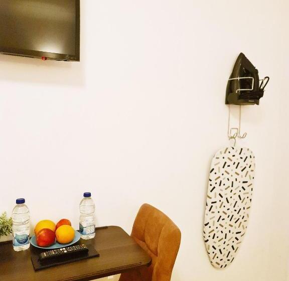 בית מלון כפרי City London