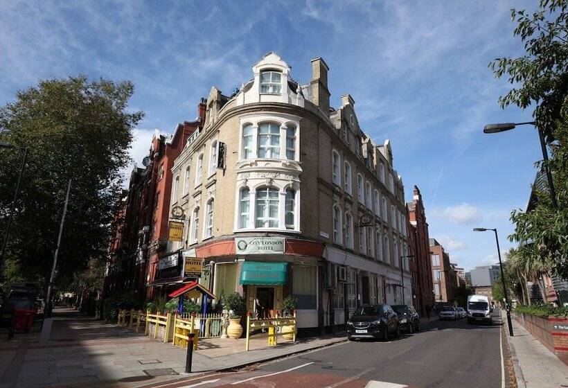ホテル City London