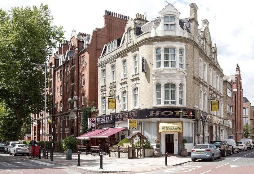 בית מלון כפרי City London