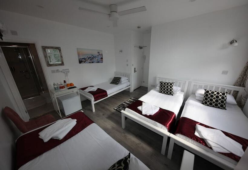 ホテル City London