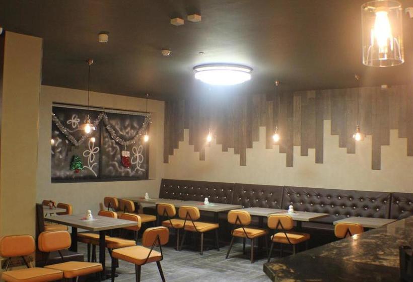 Отель The Fusilier Inn