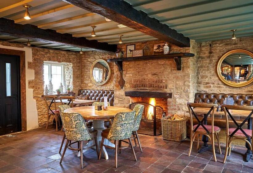 בית מלון כפרי The Horse And Groom Inn