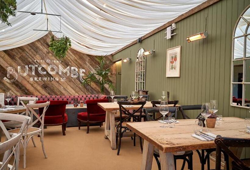 בית מלון כפרי The Horse And Groom Inn