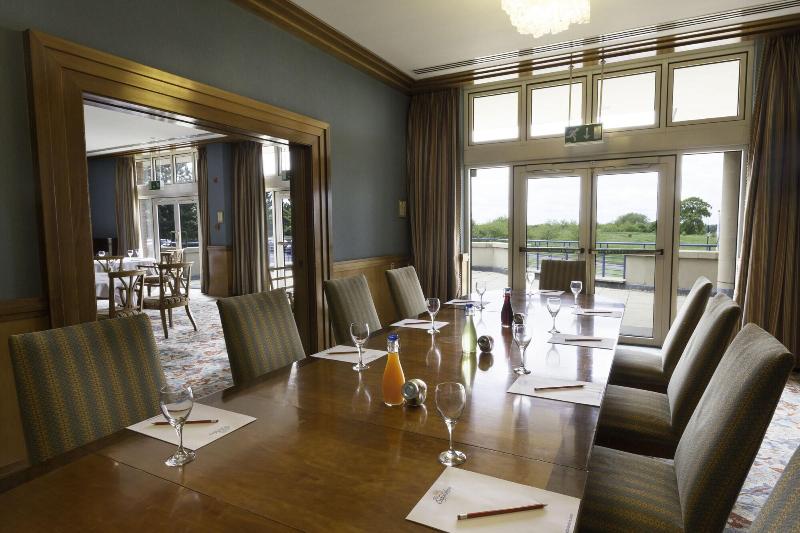 酒店 The Oxfordshire Golf & Spa