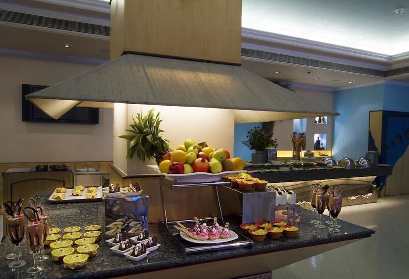 Отель The Piccadily