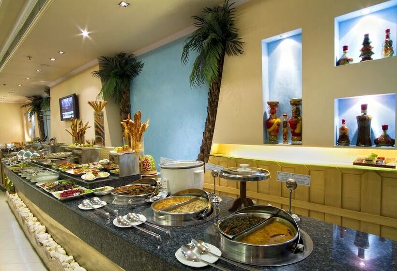 Отель The Piccadily