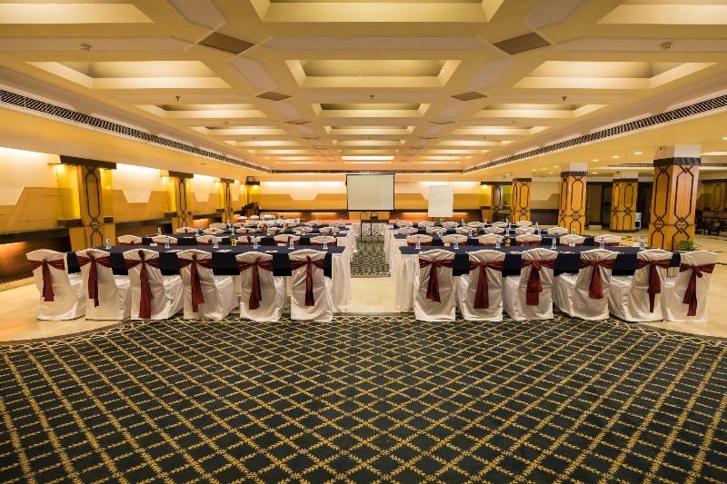 Отель The Piccadily