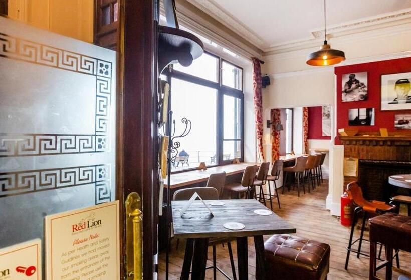 Отель The Red Lion