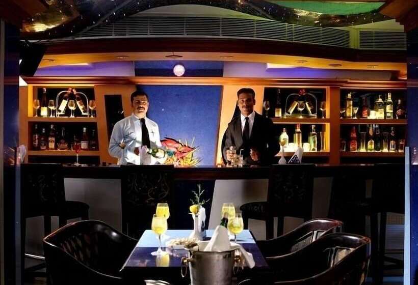 Отель Residency Tower