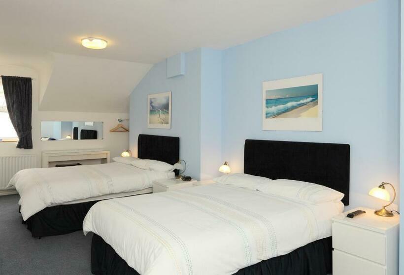 Отель The Royal Norfolk