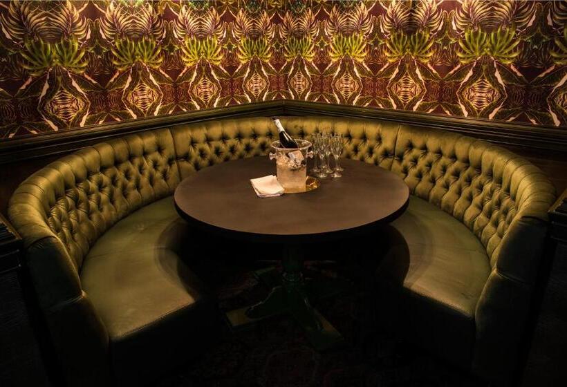 호텔 The Royal Toby