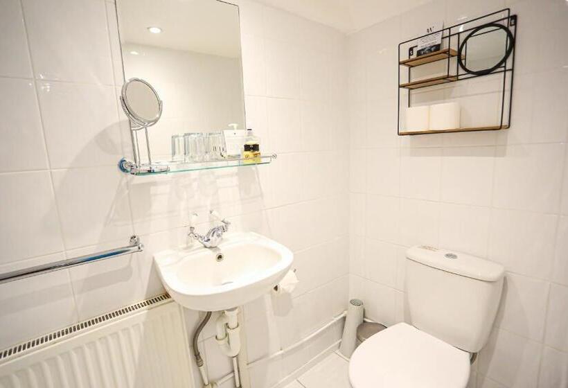 בית מלון כפרי The Wellington