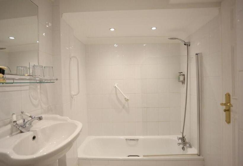 בית מלון כפרי The Wellington