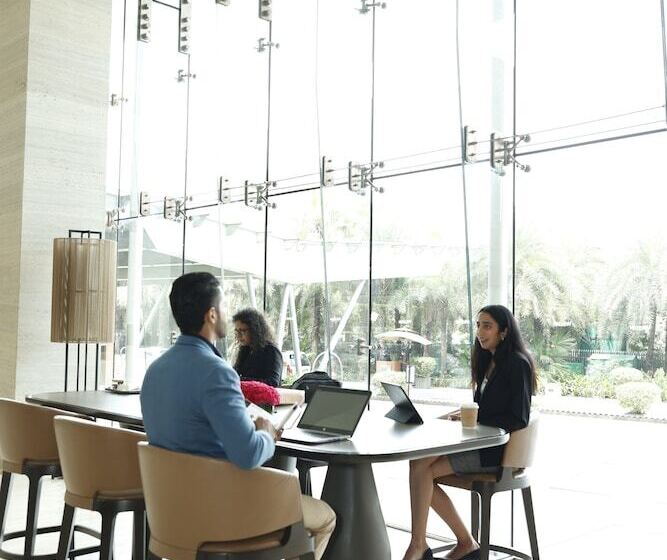 בית מלון כפרי The Westin Gurgaon, New Delhi