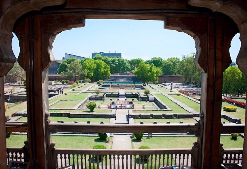 ホテル The Westin Pune Koregaon Park