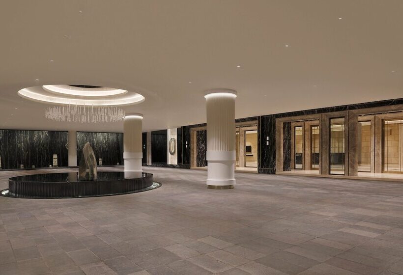 ホテル The Westin Pune Koregaon Park