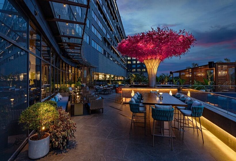 ホテル The Westin Pune Koregaon Park