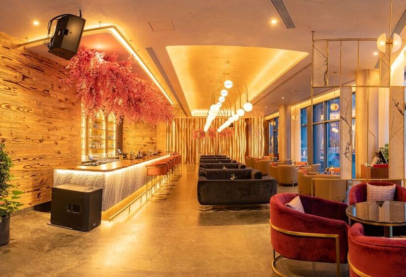 ホテル The Westin Pune Koregaon Park