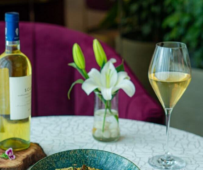 ホテル The Westin Pune Koregaon Park