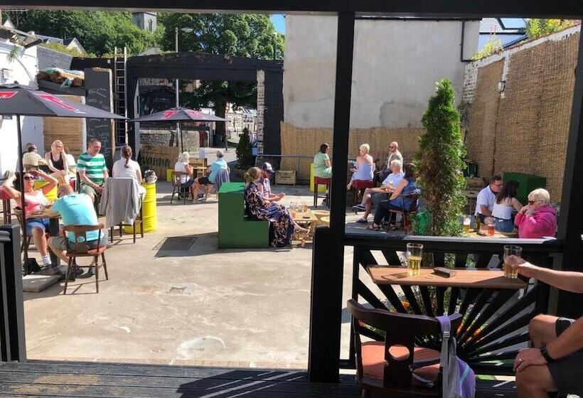 هتل The Whisky Vaults