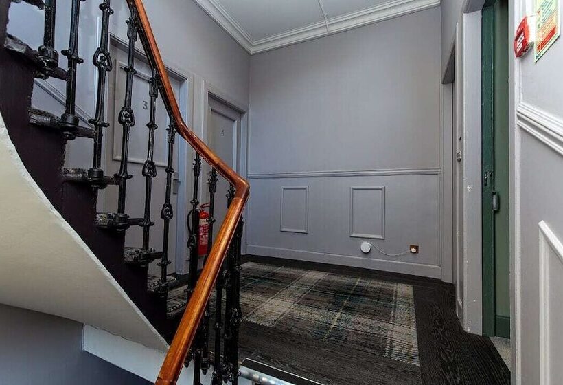 هتل The Whisky Vaults