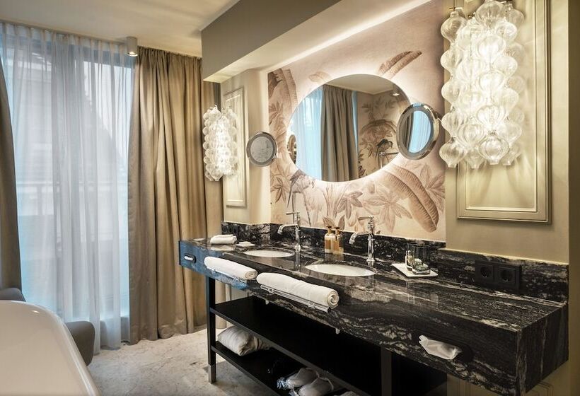 هتل Topazz & Lamée