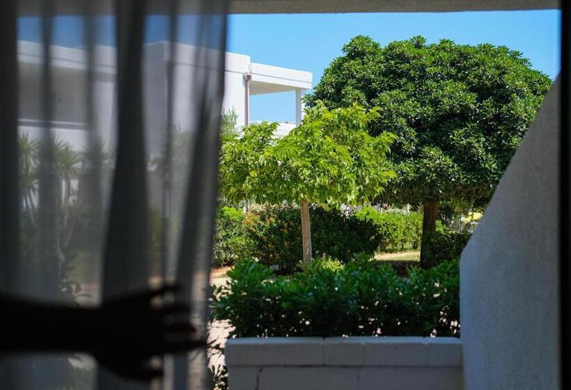 호텔 Torre Guaceto Greenblu Resort