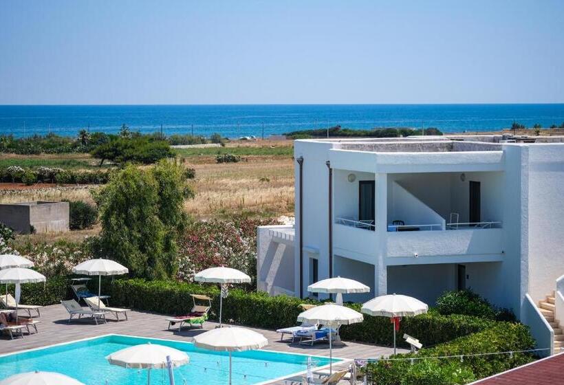 Отель Torre Guaceto Greenblu Resort