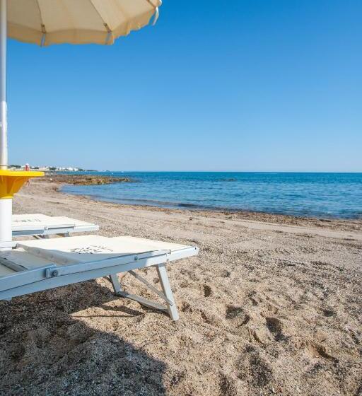 호텔 Torre Guaceto Greenblu Resort