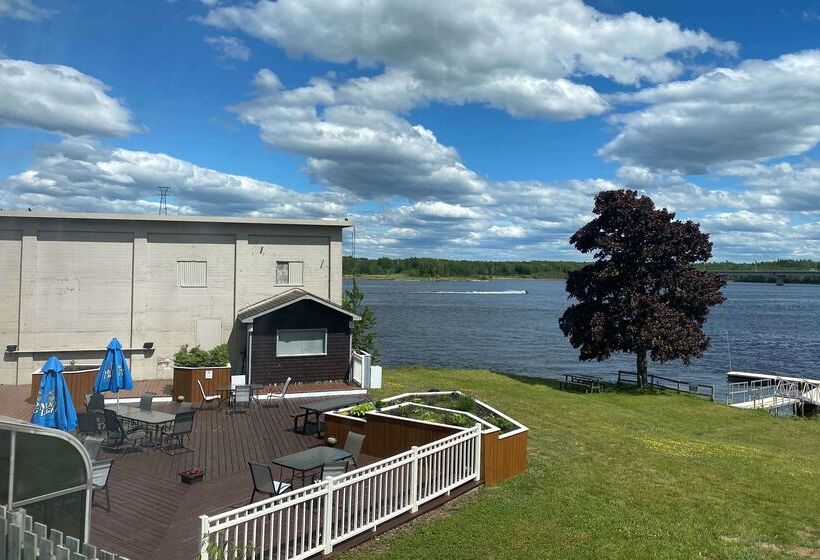 فندق Travelodge By Wyndham Miramichi New Brunswick