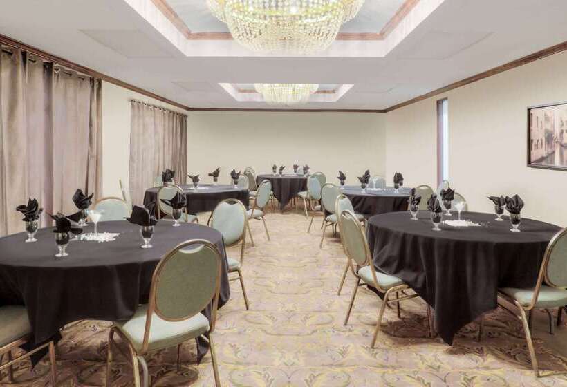 فندق Travelodge By Wyndham Miramichi New Brunswick