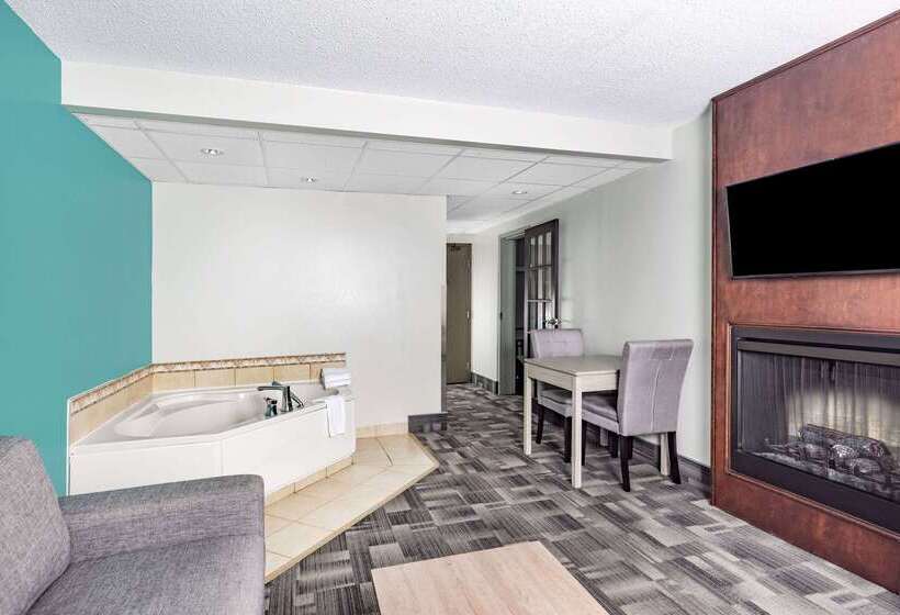 فندق Travelodge By Wyndham Miramichi New Brunswick