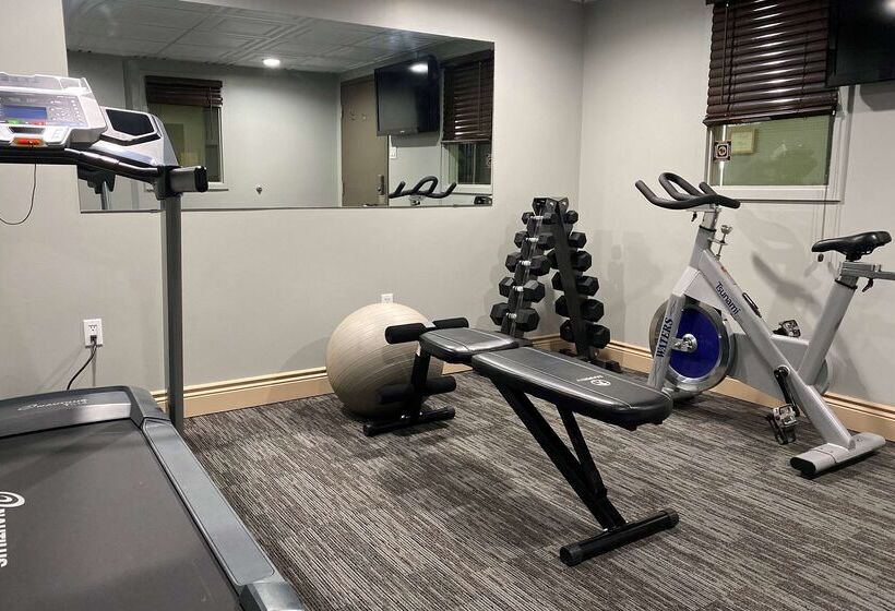 فندق Travelodge By Wyndham Miramichi New Brunswick